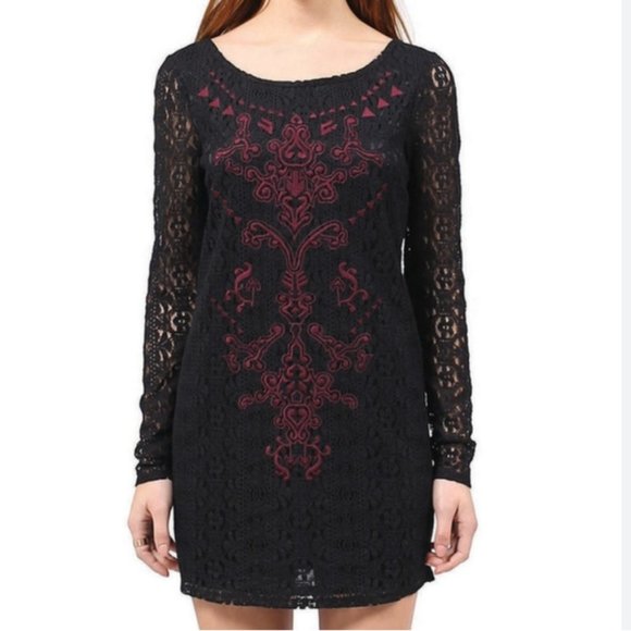 Vampiric Gothic Black Cotton Lace Embroidered Gothic Shift Dress Worn Once - Picture 1 of 10